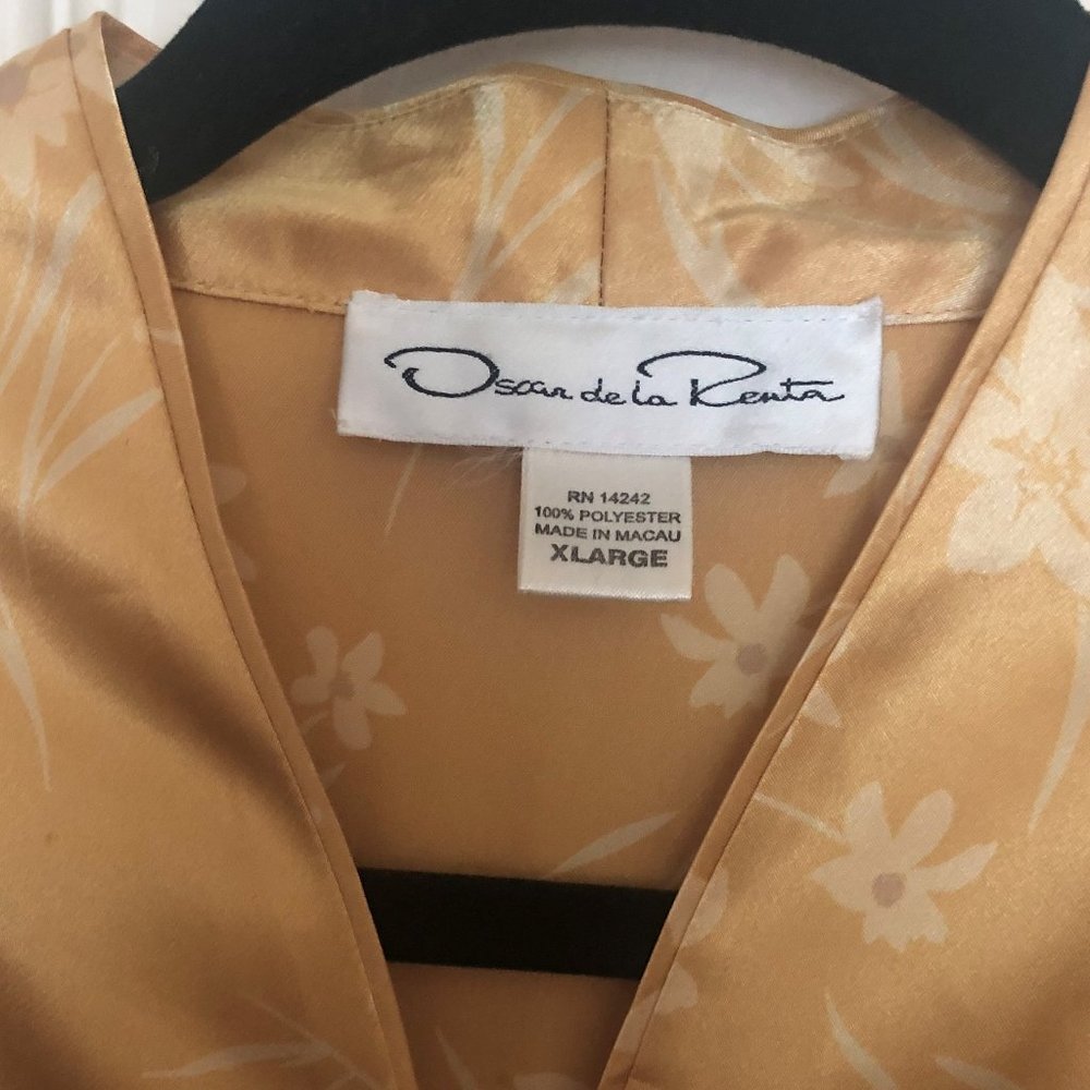 Oscar De La Renta Gold Satin House Coat  x-Large